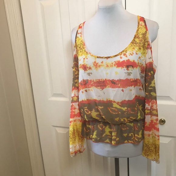 Cold Shoulder Split Open Back Blouse sz M - Picture 3 of 6